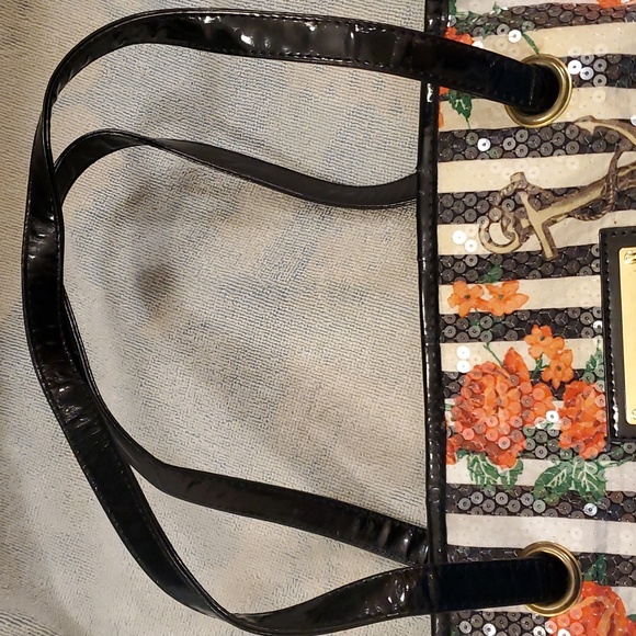 Betseyville Roses and Anchors sequins bag - Picture 11 of 14